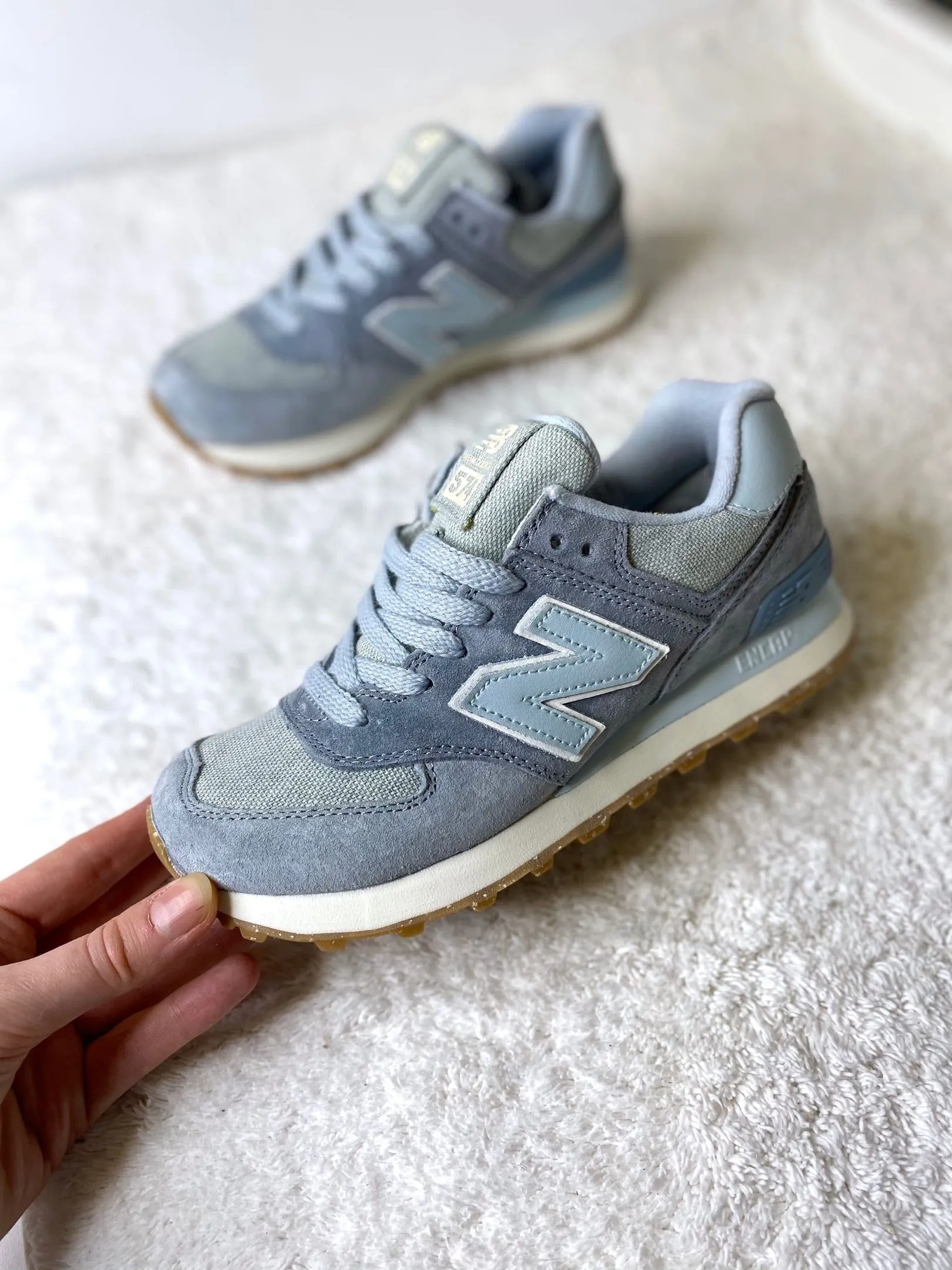 Женские New Balance 574 небесно-голубые