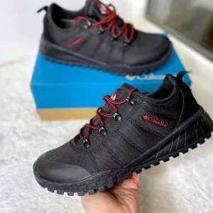 Кроссовки Columbia непромокаемые черные с красными шнурками
