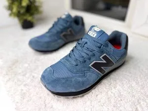 Кроссовки New Balance 574 голубые с темной подошвой