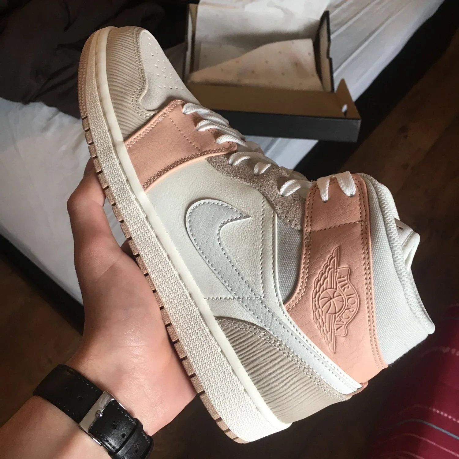 Nike Air Jordan 1 Mid Milan