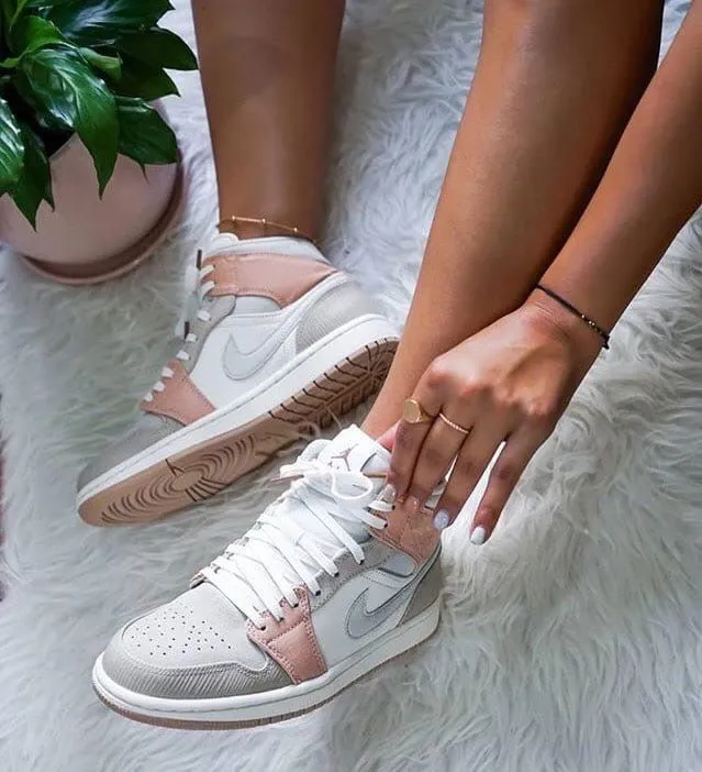 Nike Air Jordan 1 Mid Milan