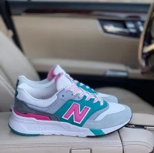 New Balance 997 белые с изумрудным