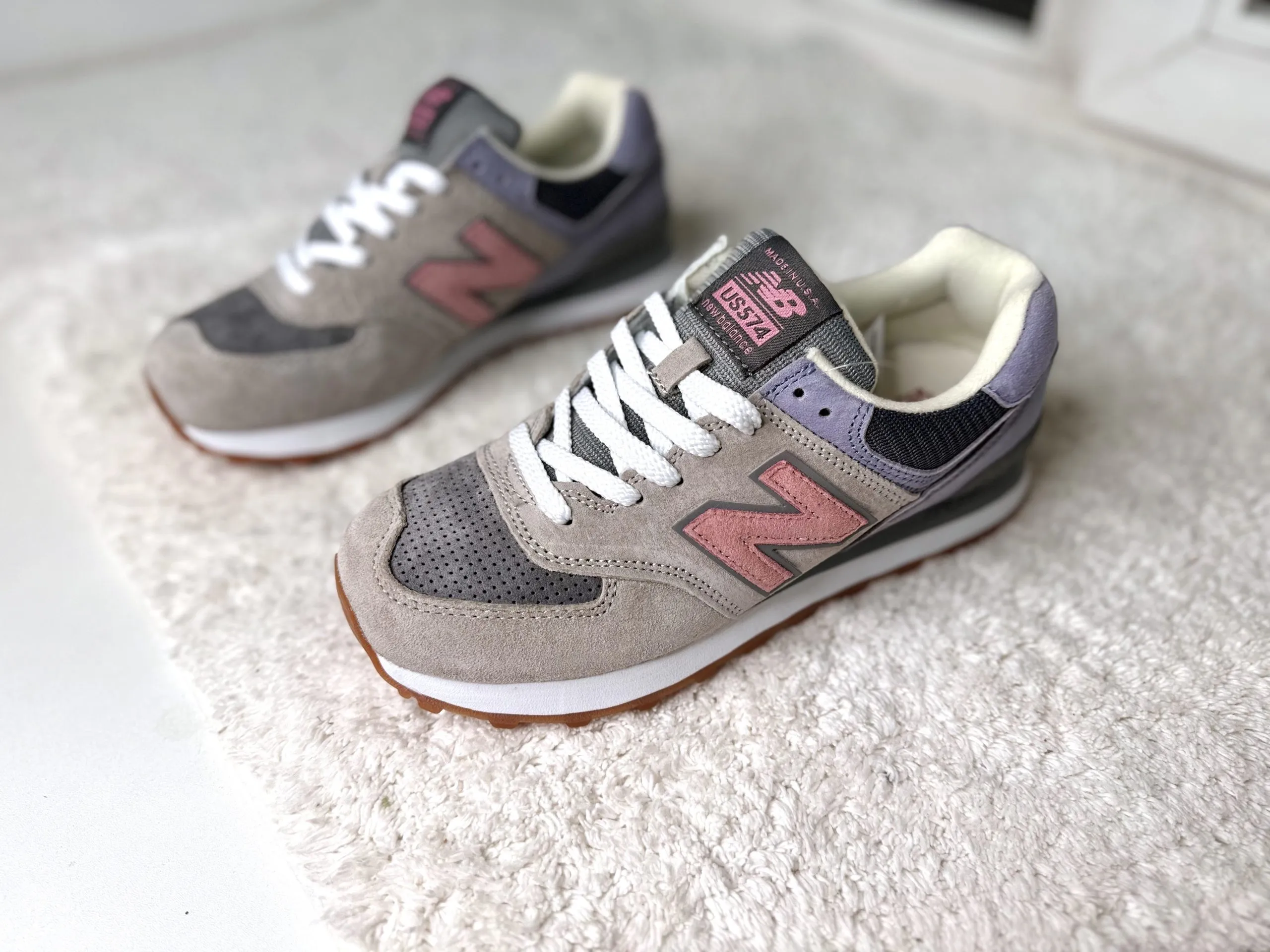 Женские New Balance 574 серые с фиолетовым Женские New Balance 574 серые с фиолетовым