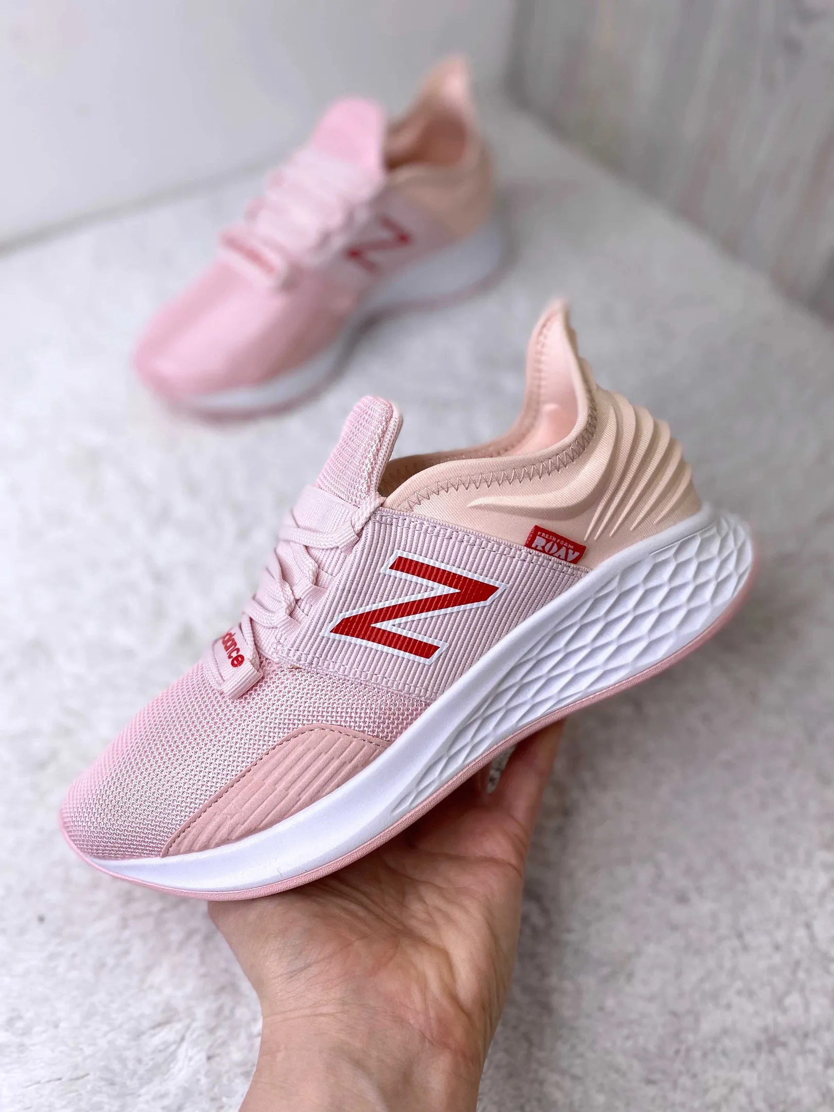 Кроссовки New Balance (Нью Баланс) Fresh Foam Roam pink
