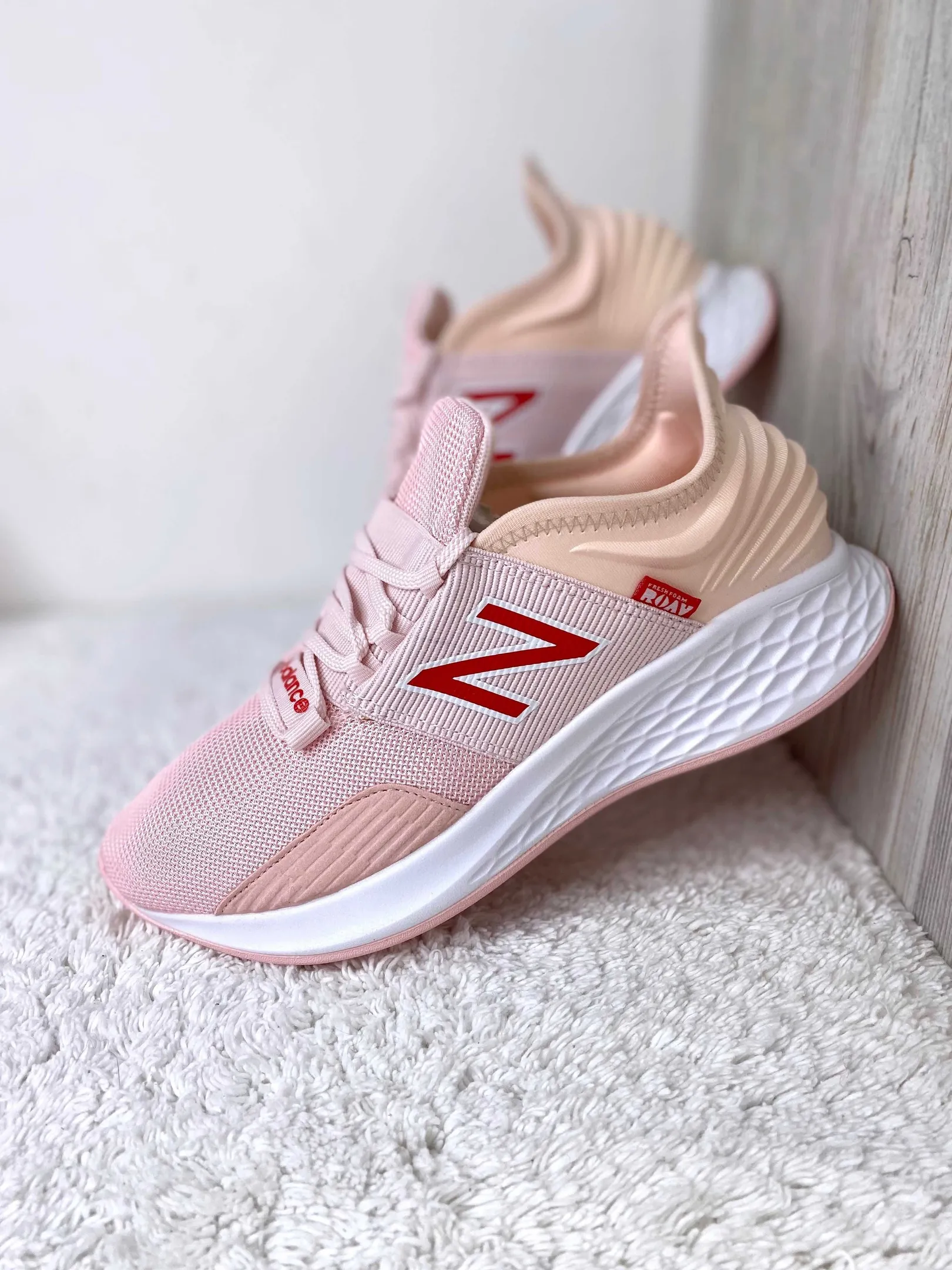 Кроссовки New Balance (Нью Баланс) Fresh Foam Roam pink