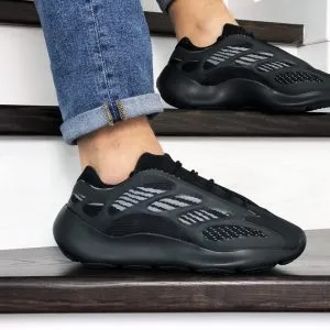 Кроссовки Adidas Yeezy 700 V3 Alvan черные