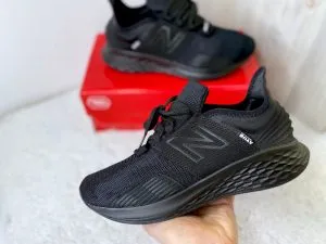 New Balance Fresh Foam Roav black