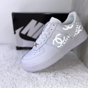 Кроссовки Nike Air Force белые светоотражающие