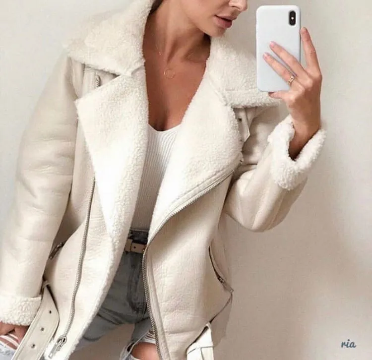 Женская дубленка Авиатор белая