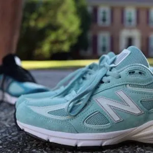 Кроссовки New Balance 990 V4 голубые