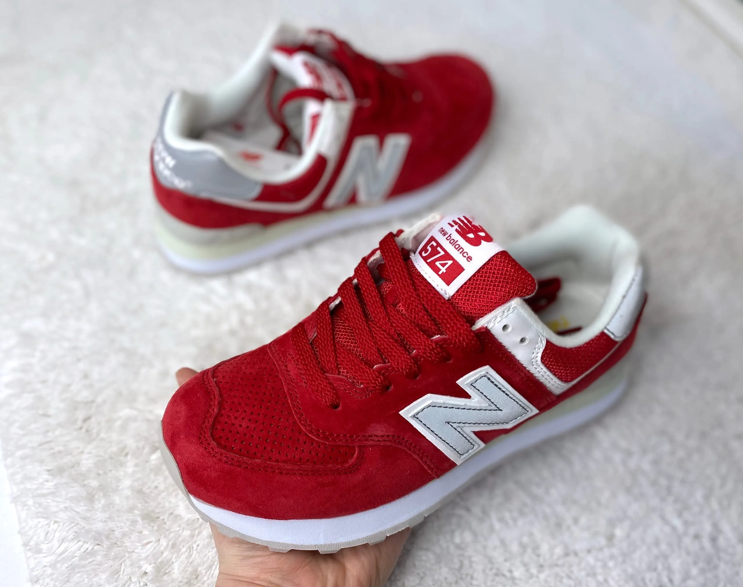 New Balance 574 алые