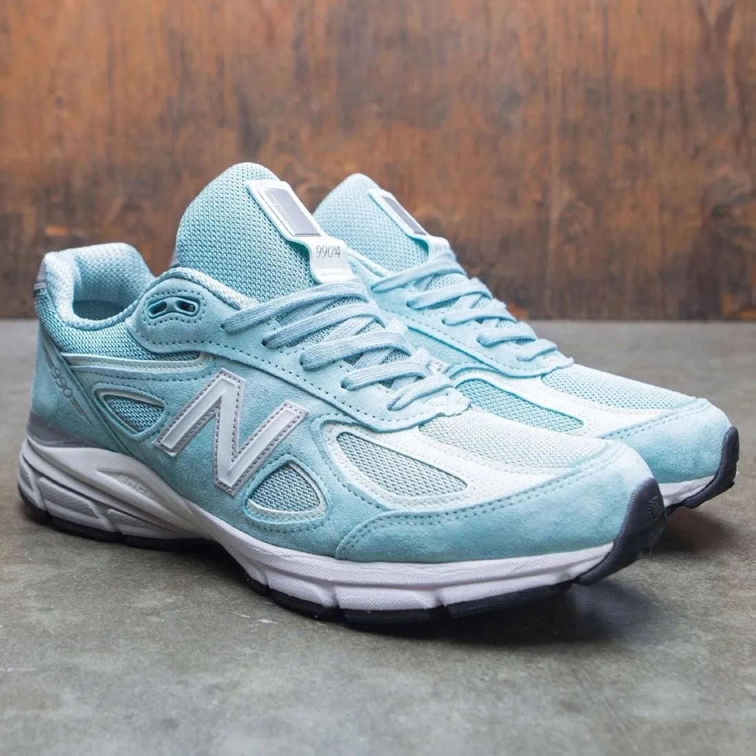 Кроссовки New Balance 990 V4 голубые Кроссовки New Balance 990 V4 голубые