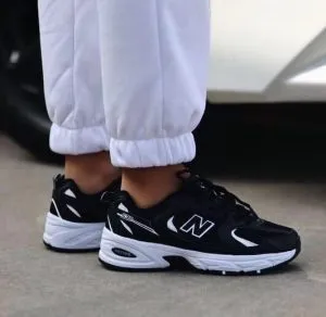 Кроссовки New Balance 530 черные с белым