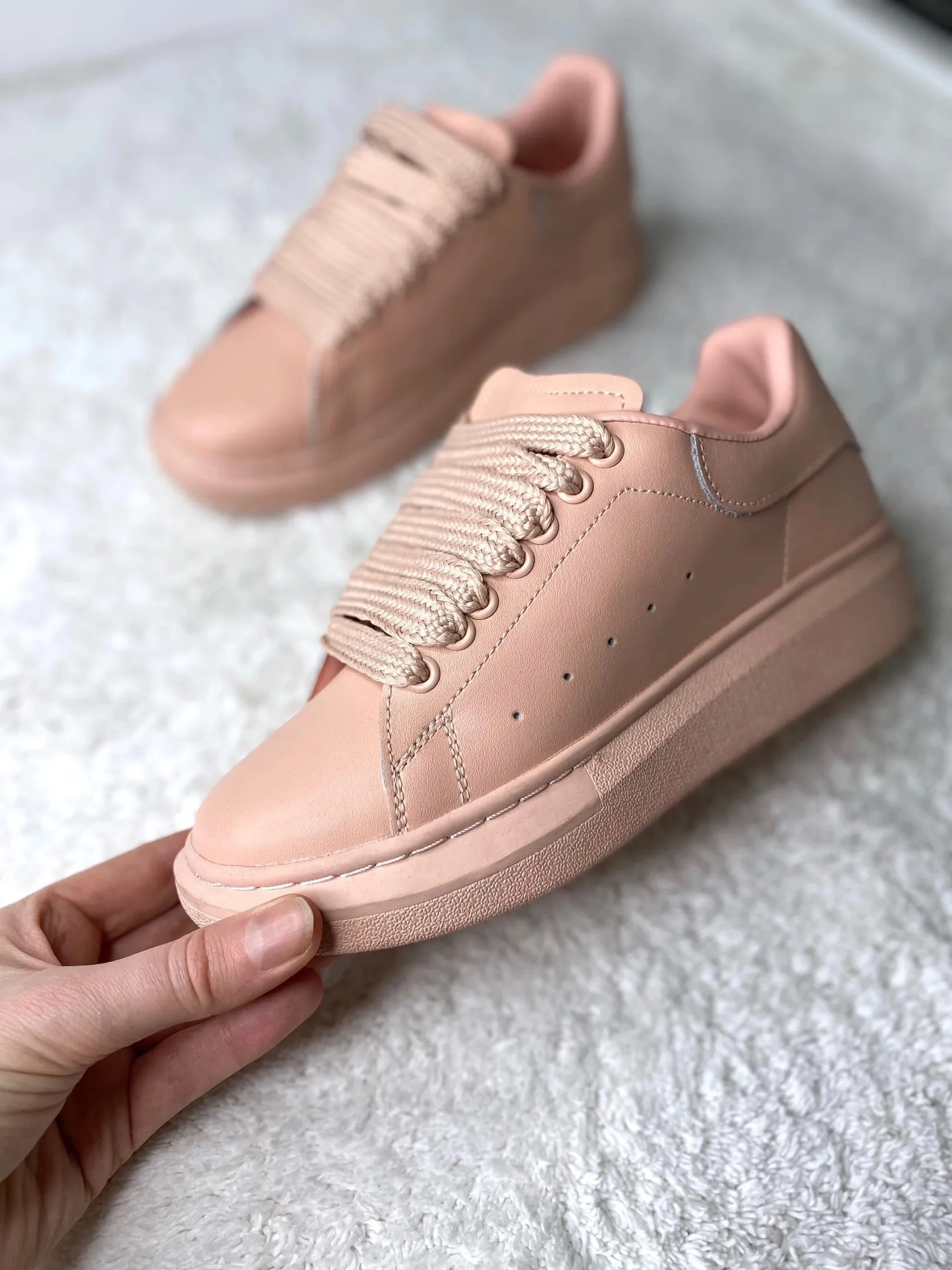 Adidas McQueen персиковые