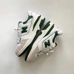Кроссовки New Balance  550 белые с темно-зеленым