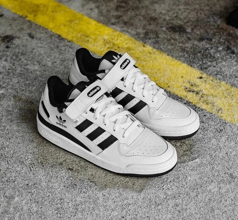 Adidas Forum Low белые с черными полосками Adidas Forum Low белые с черными полосками