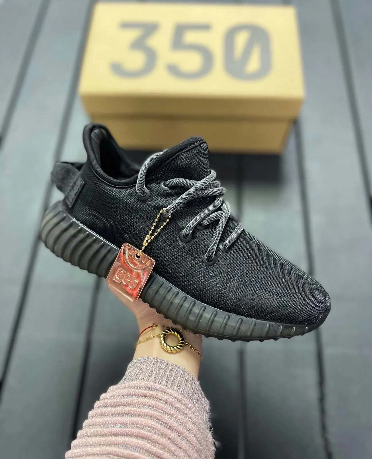 Adidas Yeezy Boost 350 V2 черные Adidas Yeezy Boost 350 V2 черные