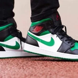 Кеды Nike Air Jordan зеленые с красным