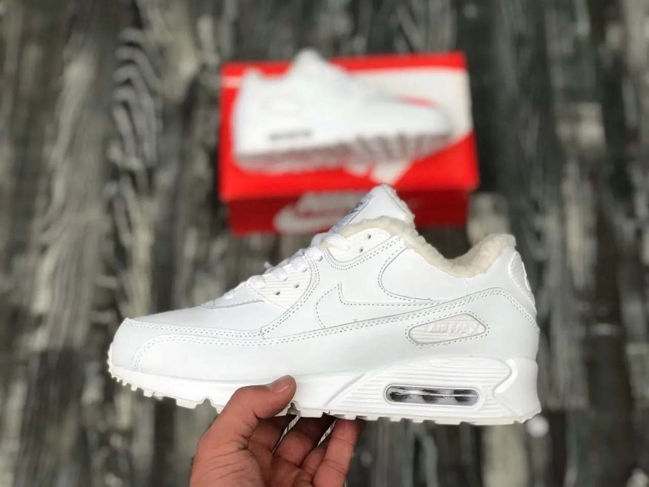 Nike Air Max 90 белые с мехом Nike Air Max 90 белые с мехом