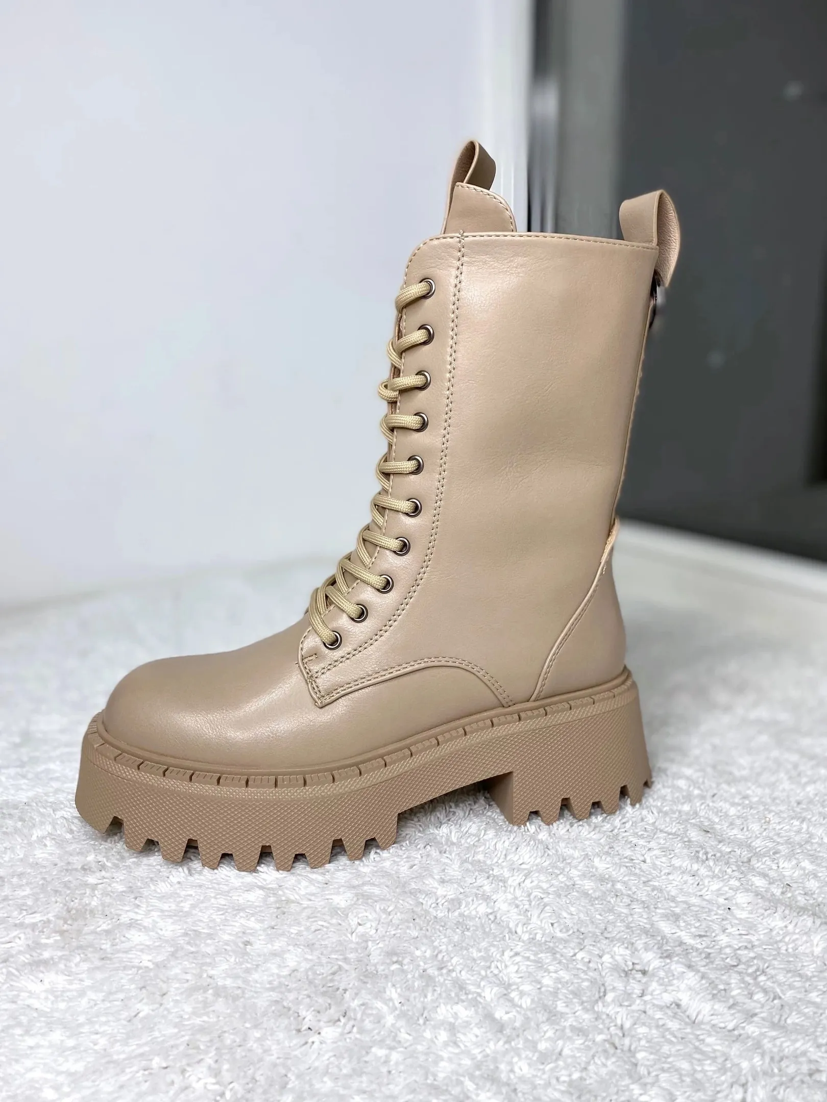 Сапоги зимние бежевые Сапоги зимние бежевые