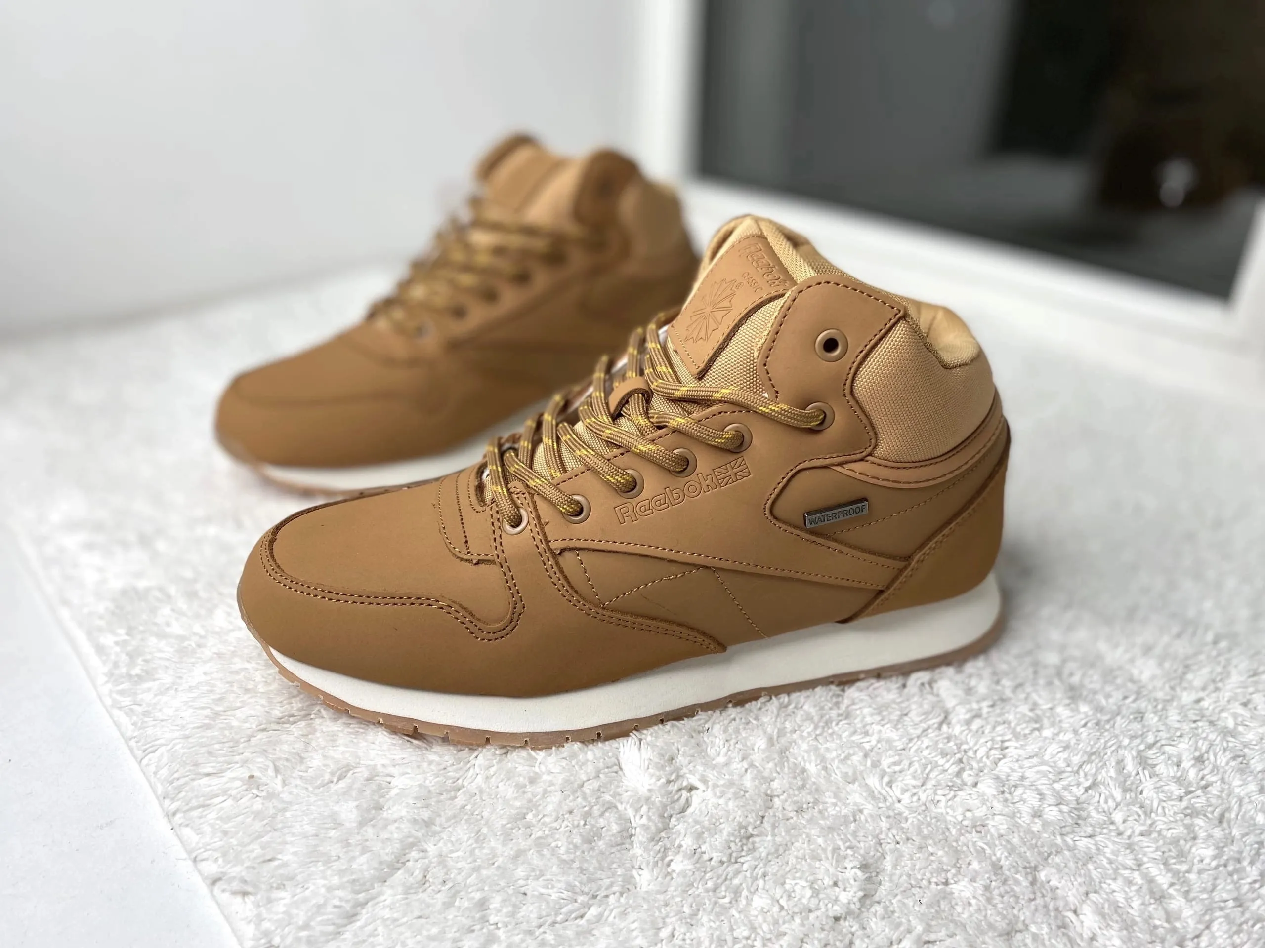 Reebok Classic Leather Mid бежевые Reebok Classic Leather Mid бежевые