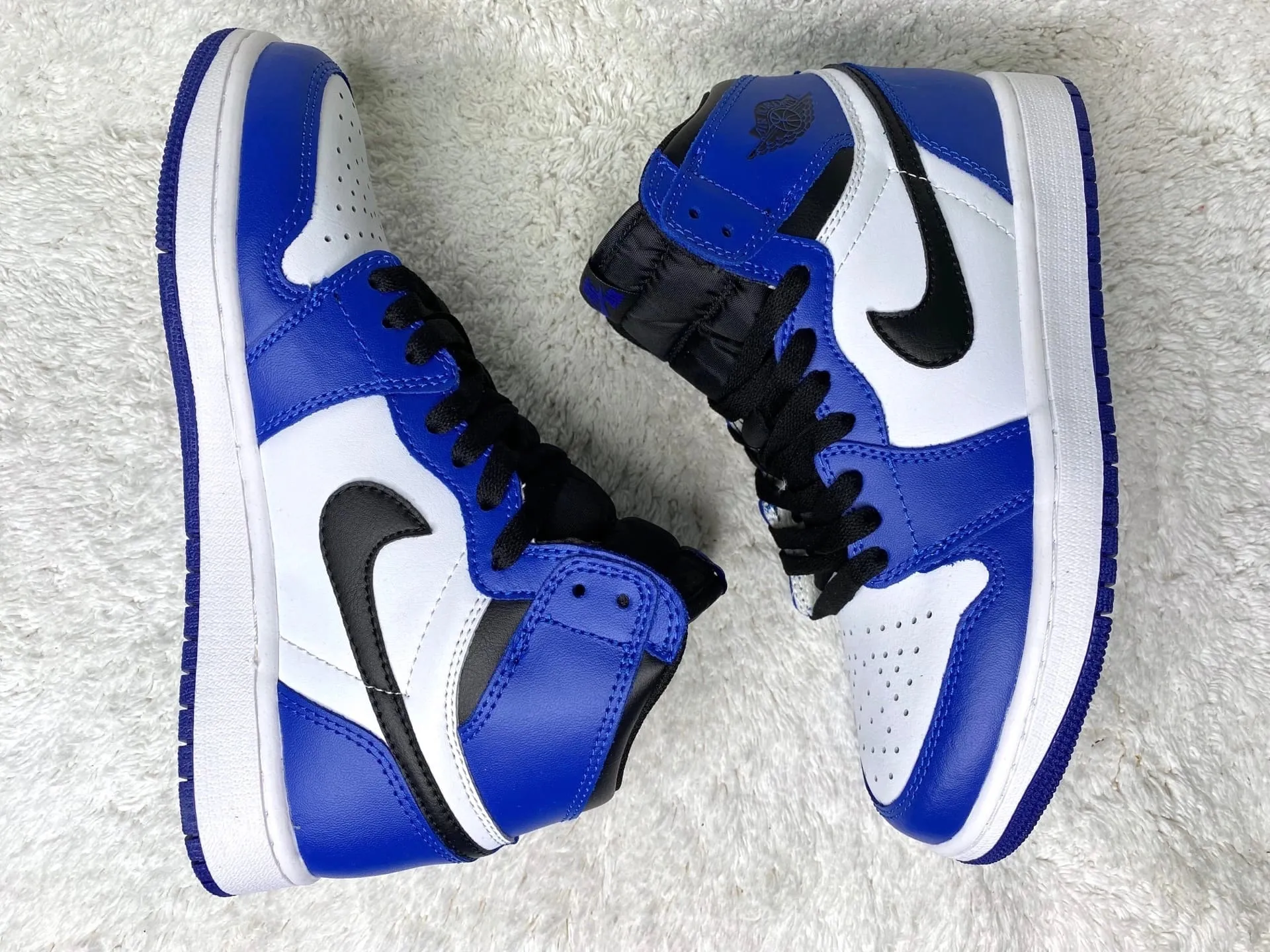 Nike Air Jordan 1 Mid ярко синие с белым