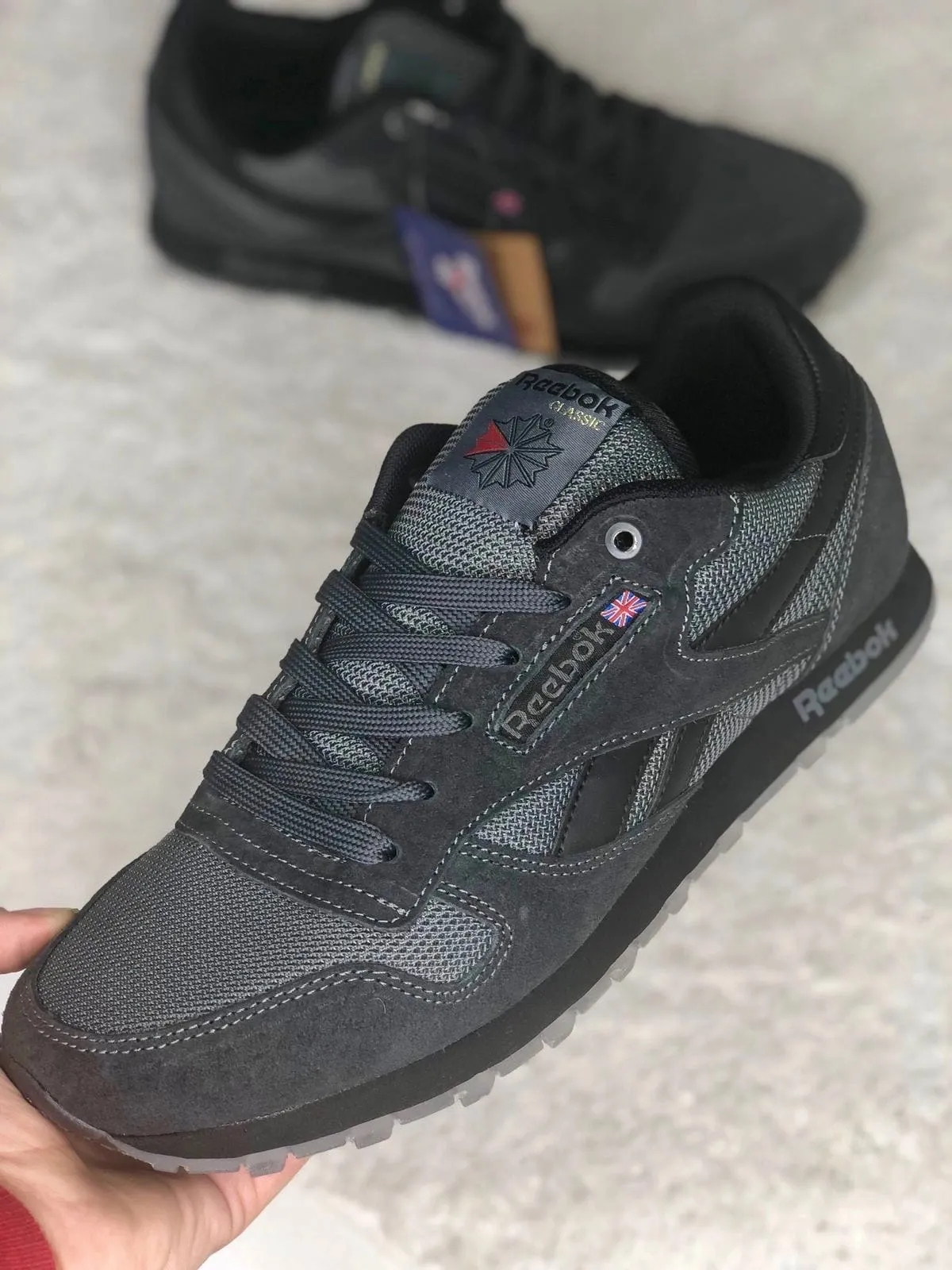 Reebok Classic темно-серые замшевые