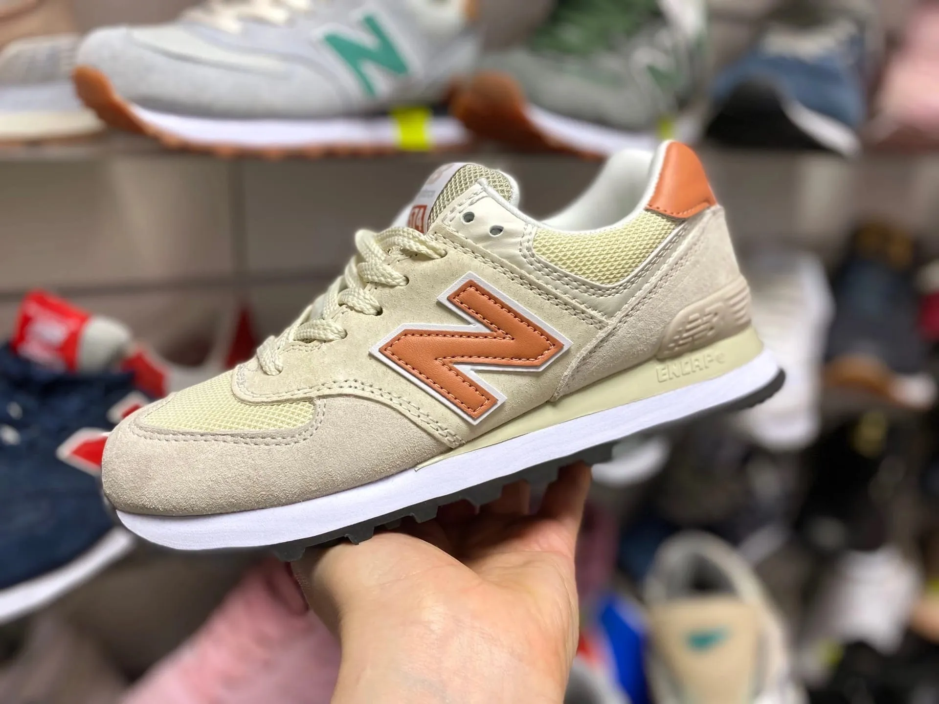 New Balance 574 Карамель Light бежевые