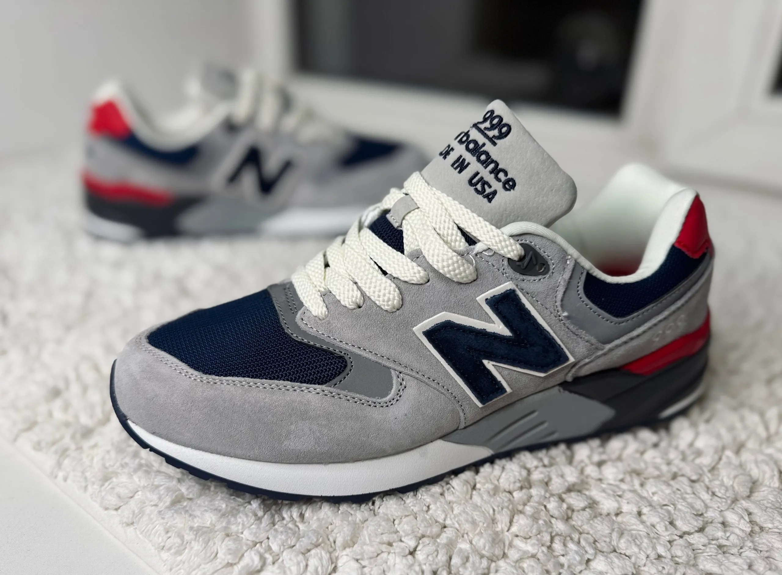New Balance 999 серые с красным