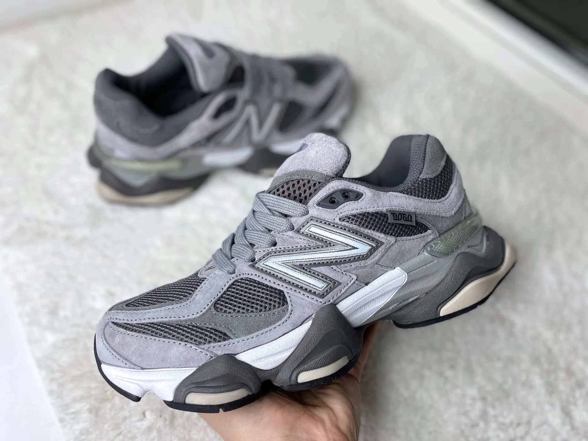 New Balance 9060 серые New Balance 9060 серые