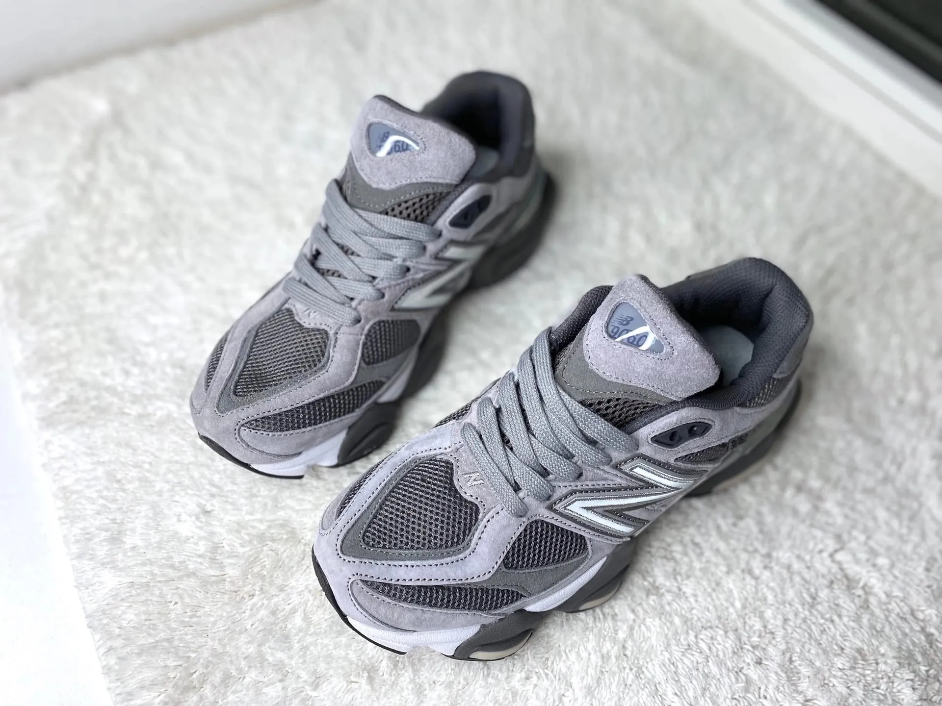 New Balance 9060 серые New Balance 9060 серые