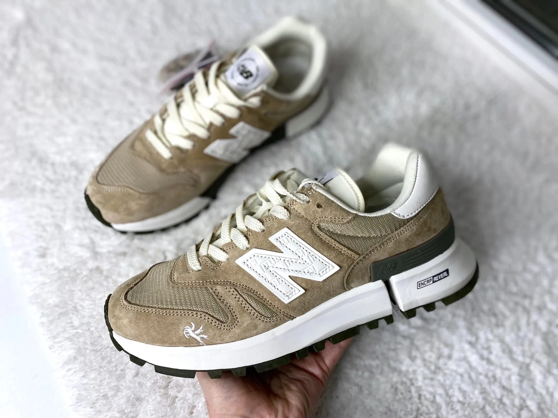 New Balance 1300 RC бежевые New Balance 1300 RC бежевые