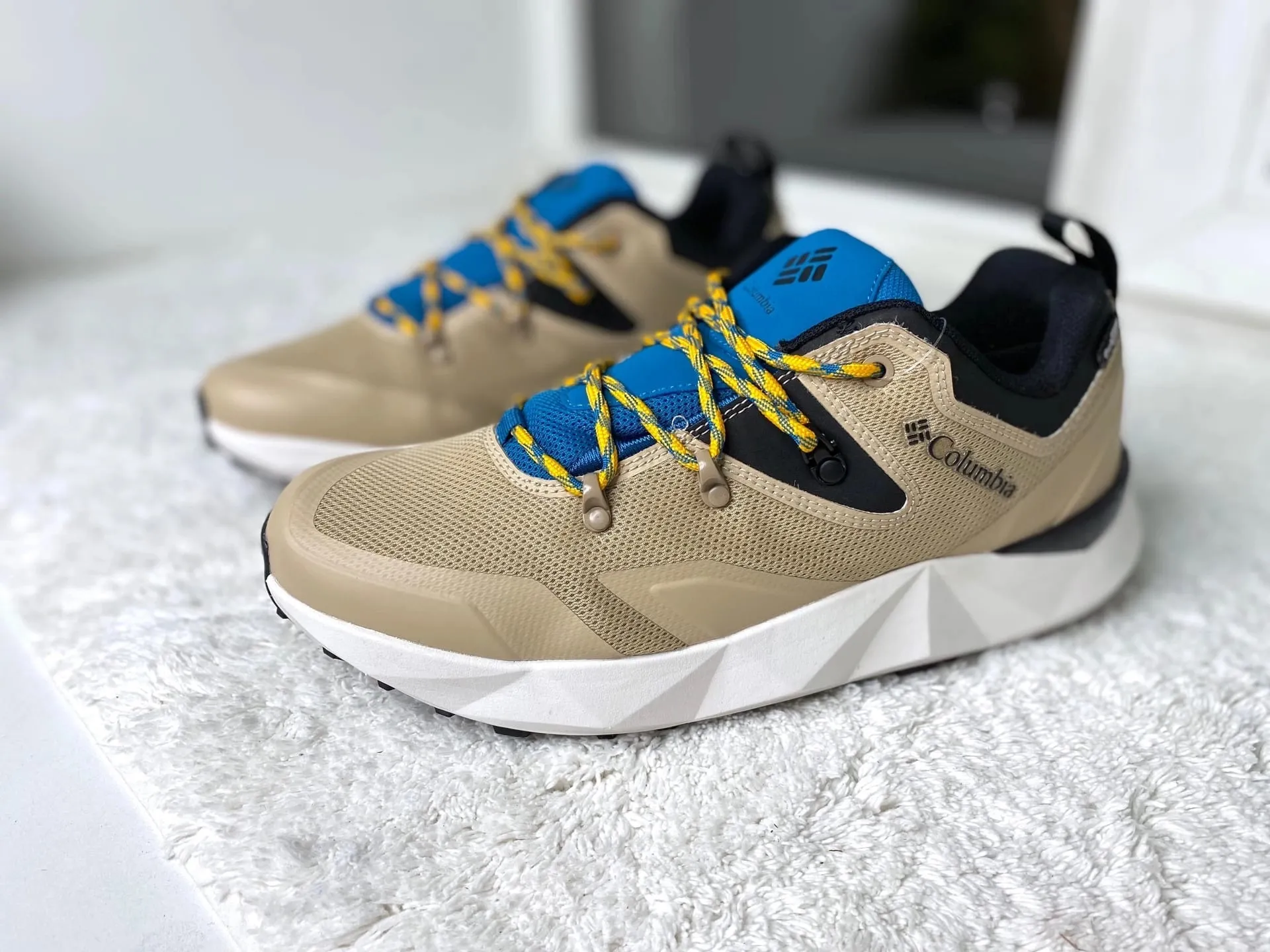 Columbia Facet 60 Low бежевые Columbia Facet 60 Low бежевые