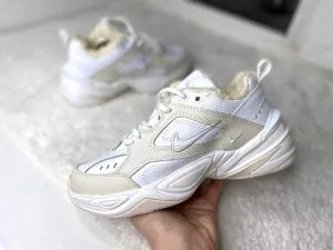 Nike Tekno белые с мехом