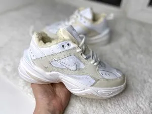 Nike Tekno белые с мехом