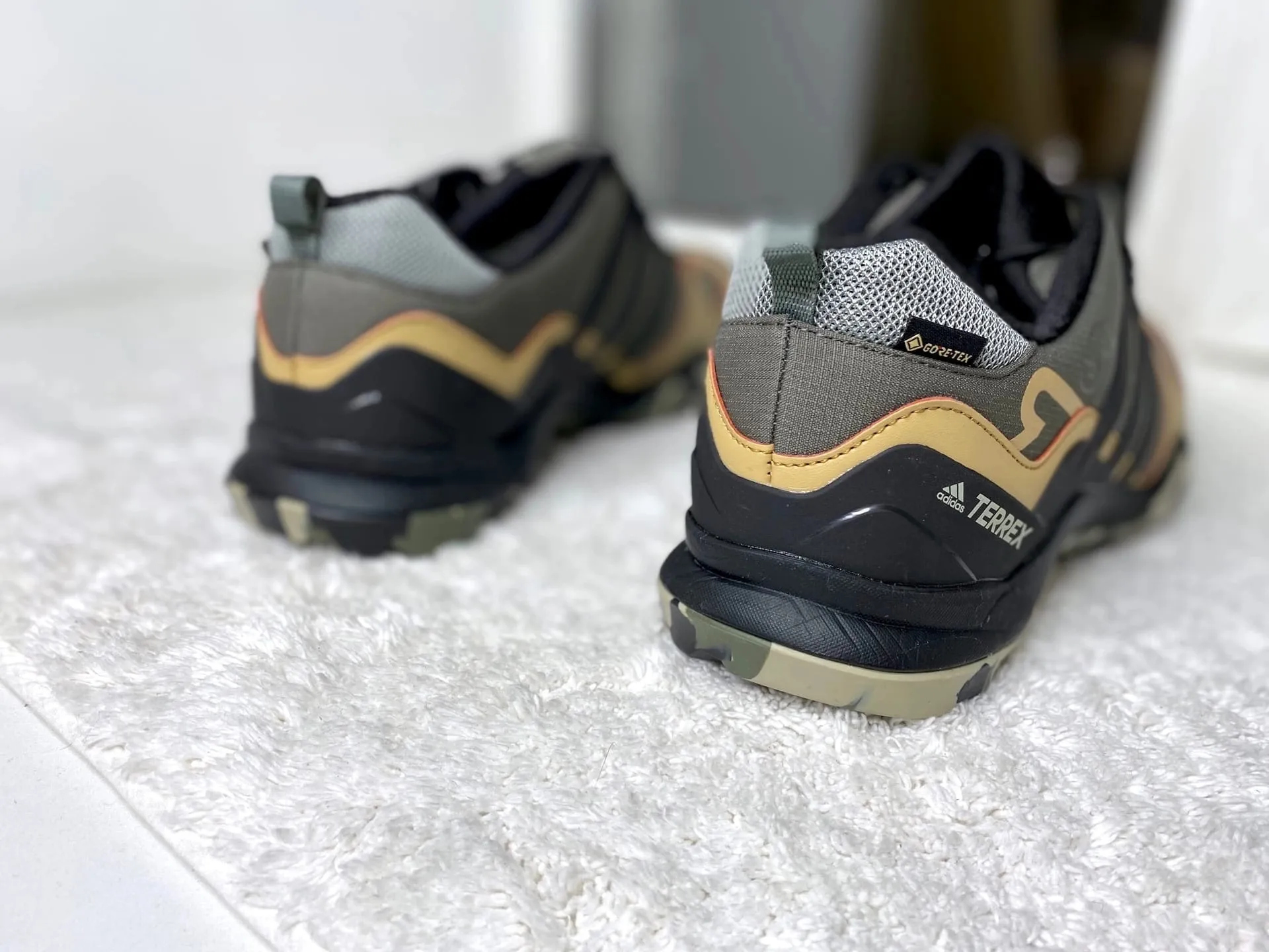 Adidas Terrex Swift бежевые