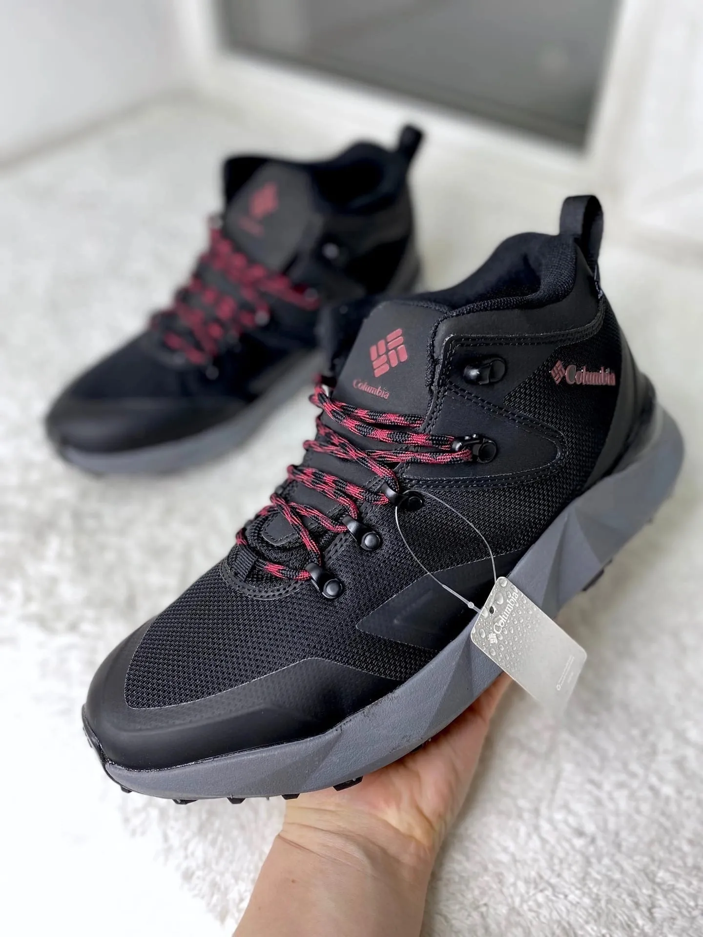 Columbia Facet 60 outdry черные с серым