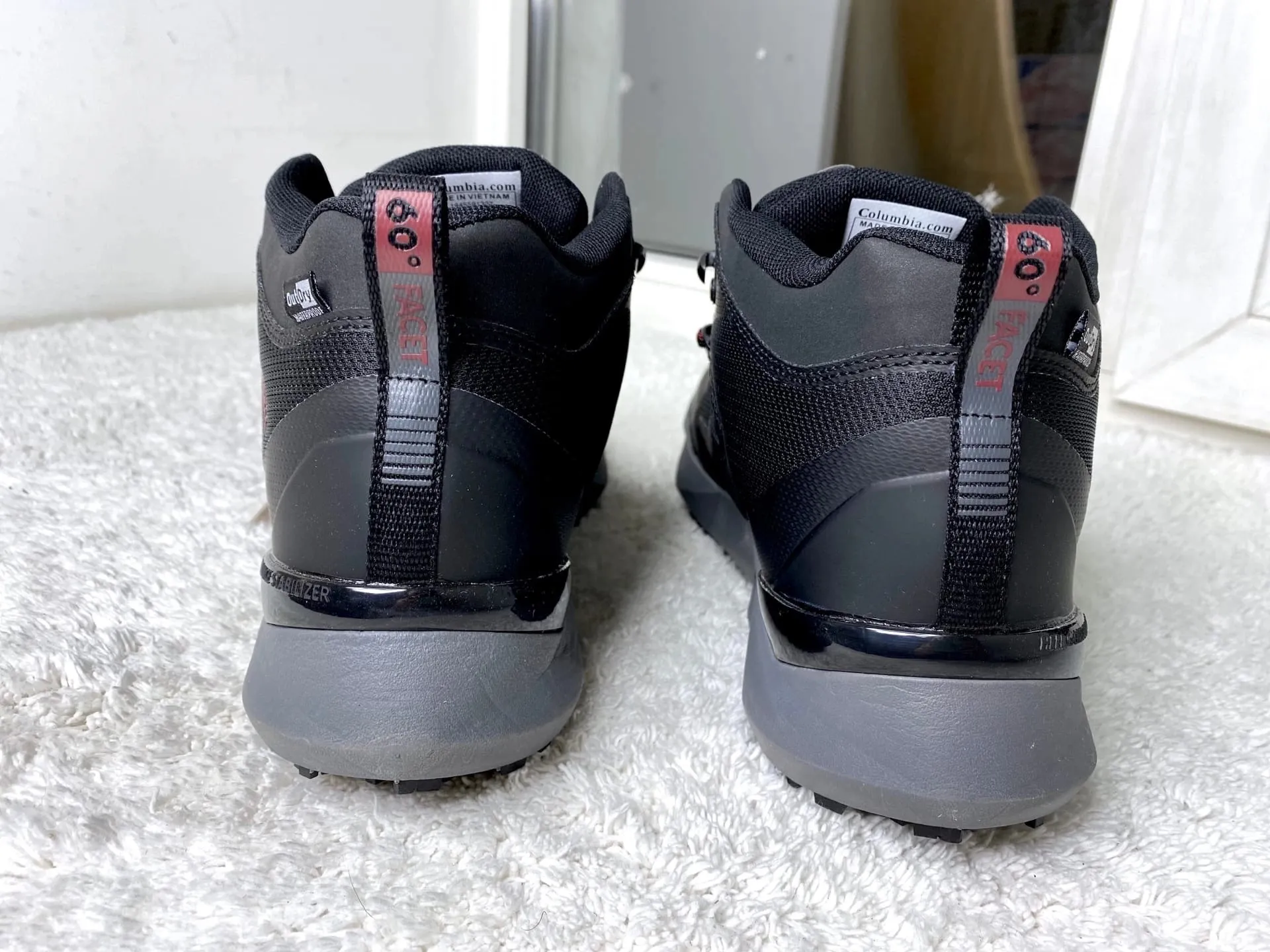 Columbia Facet 60 outdry черные с серым