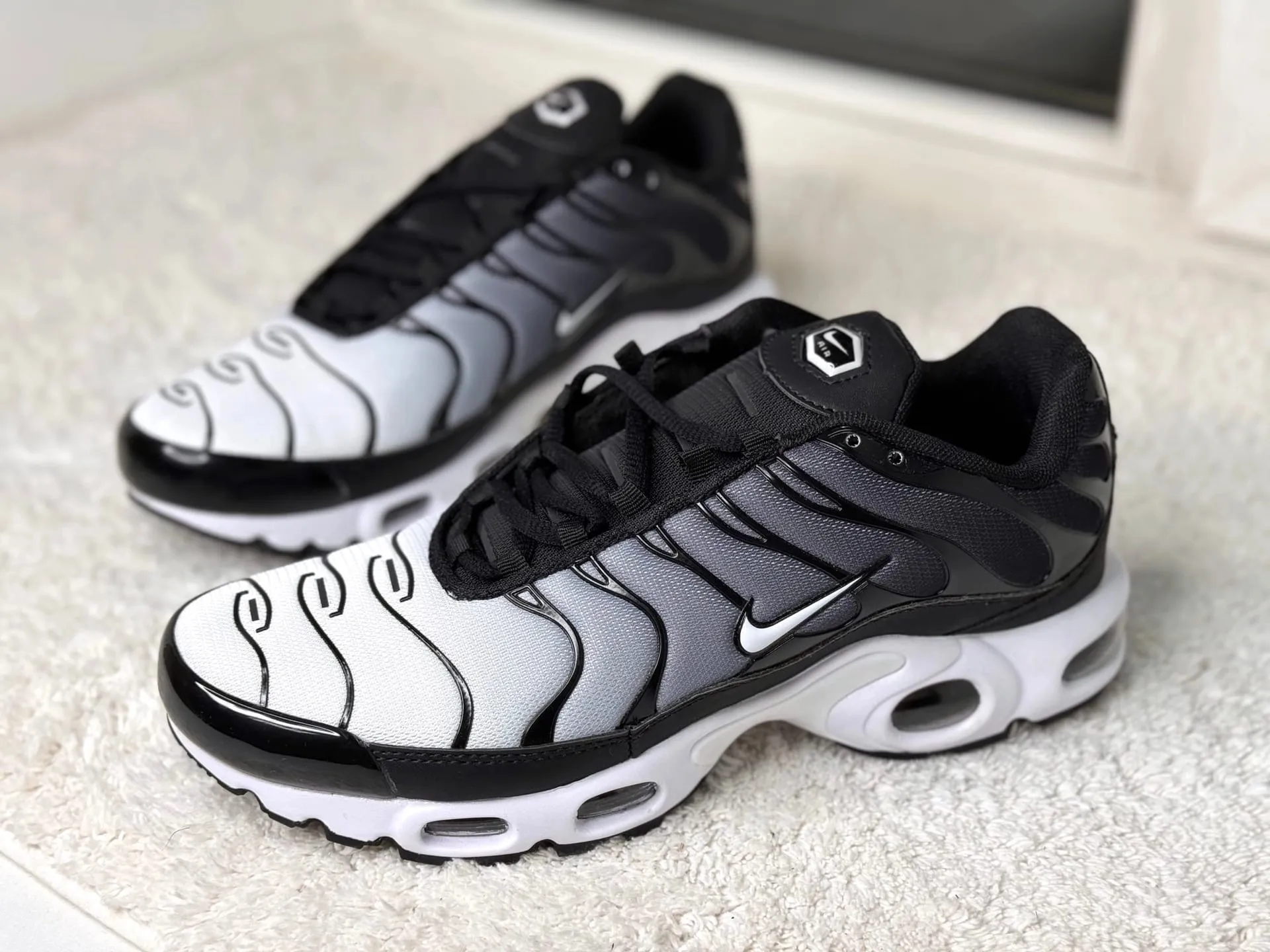 Nike Air Max Tn Plus Ultra белые с серым