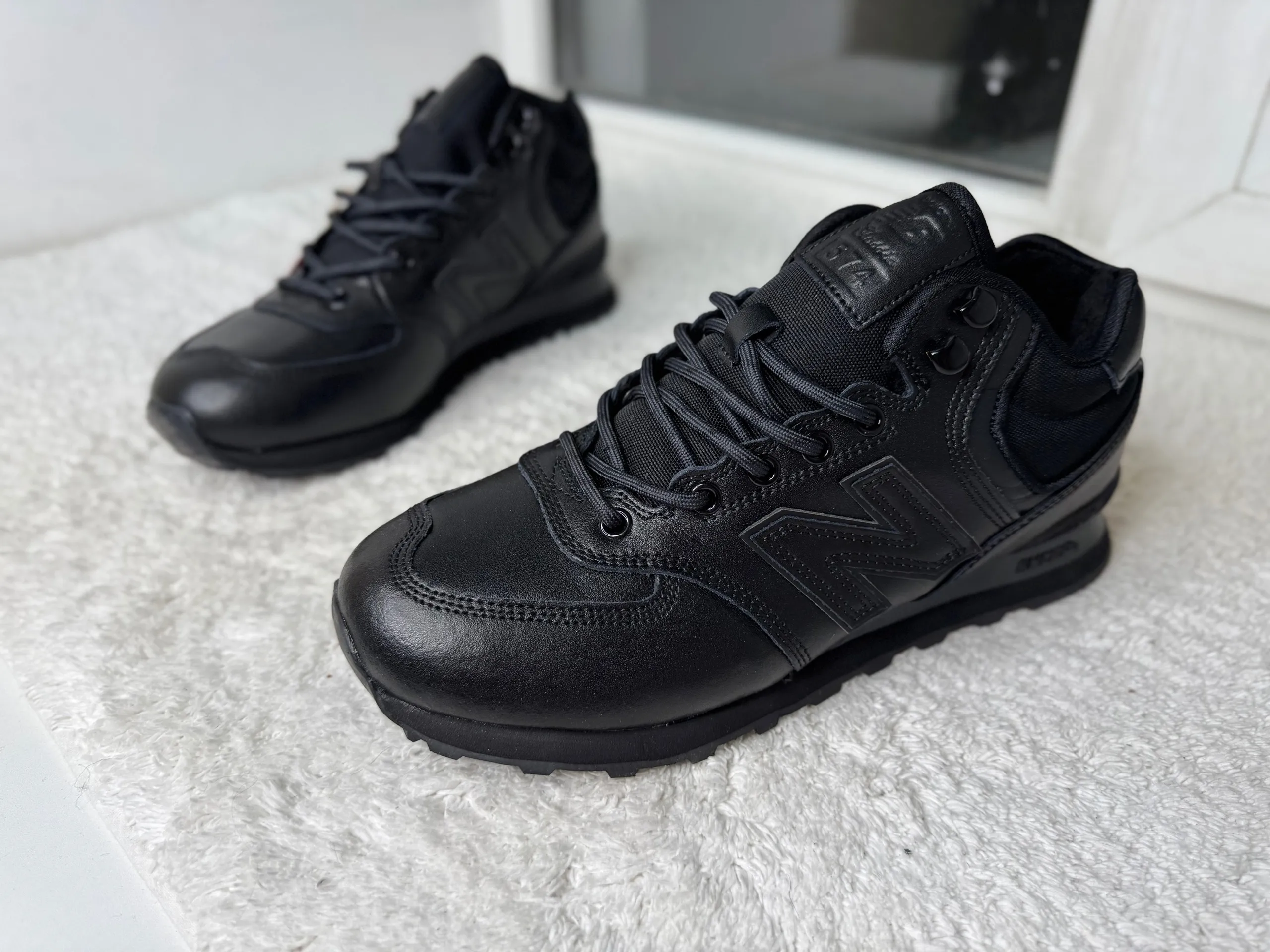 New Balance 574 черные высокие с мехом