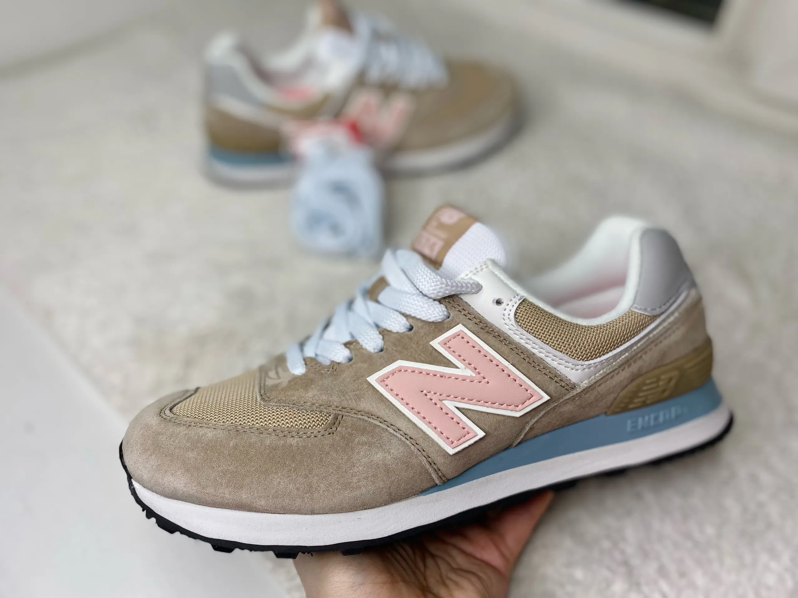 New Balance 574 бежевые с розовым