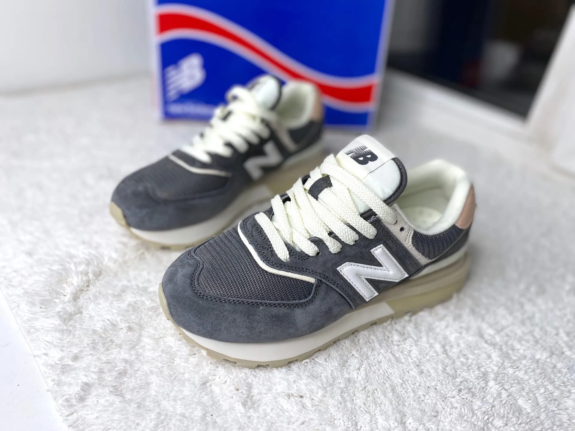 New Balance 574 Legacy серые с персиковым