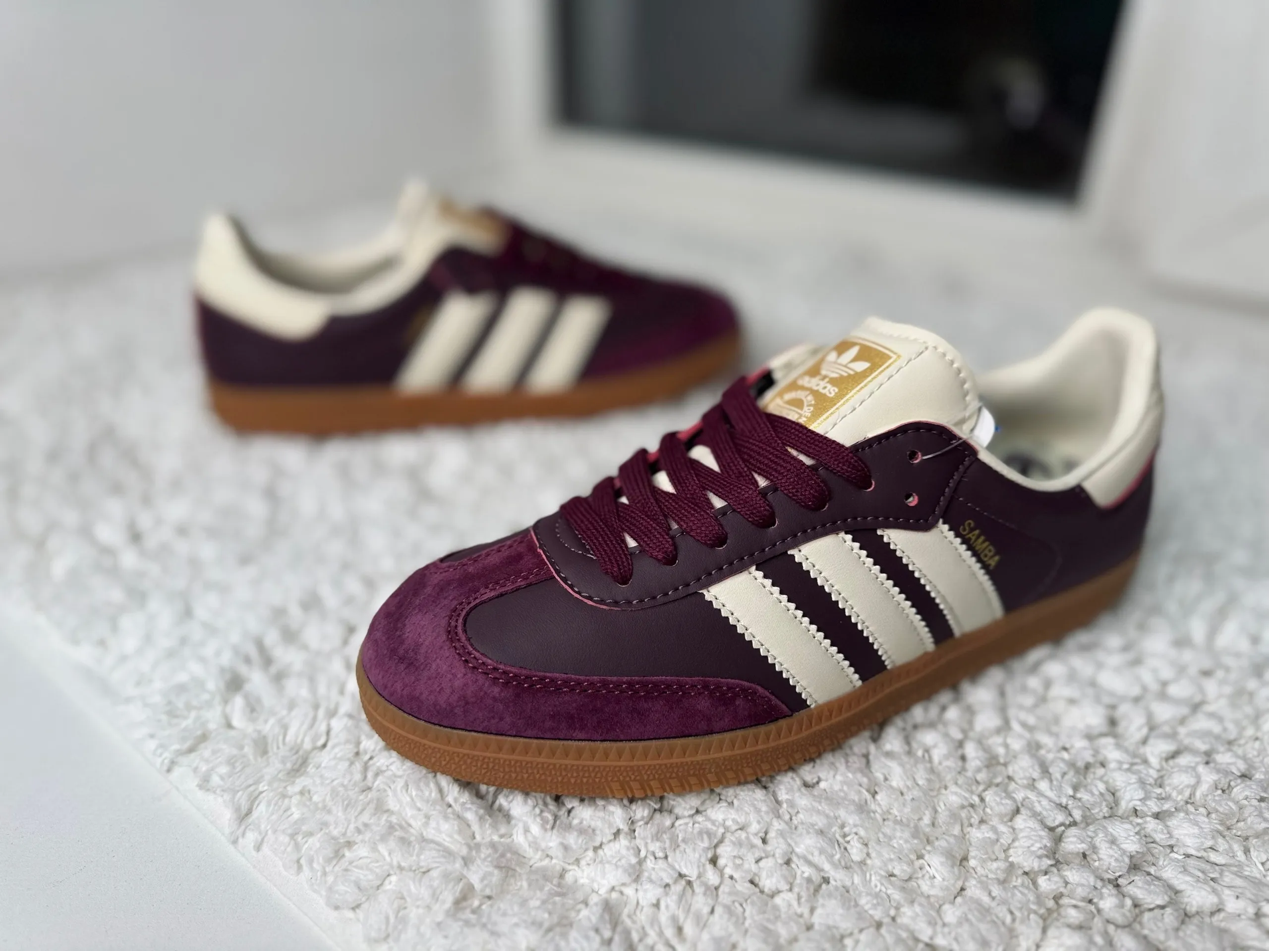 Adidas Samba винного цвета