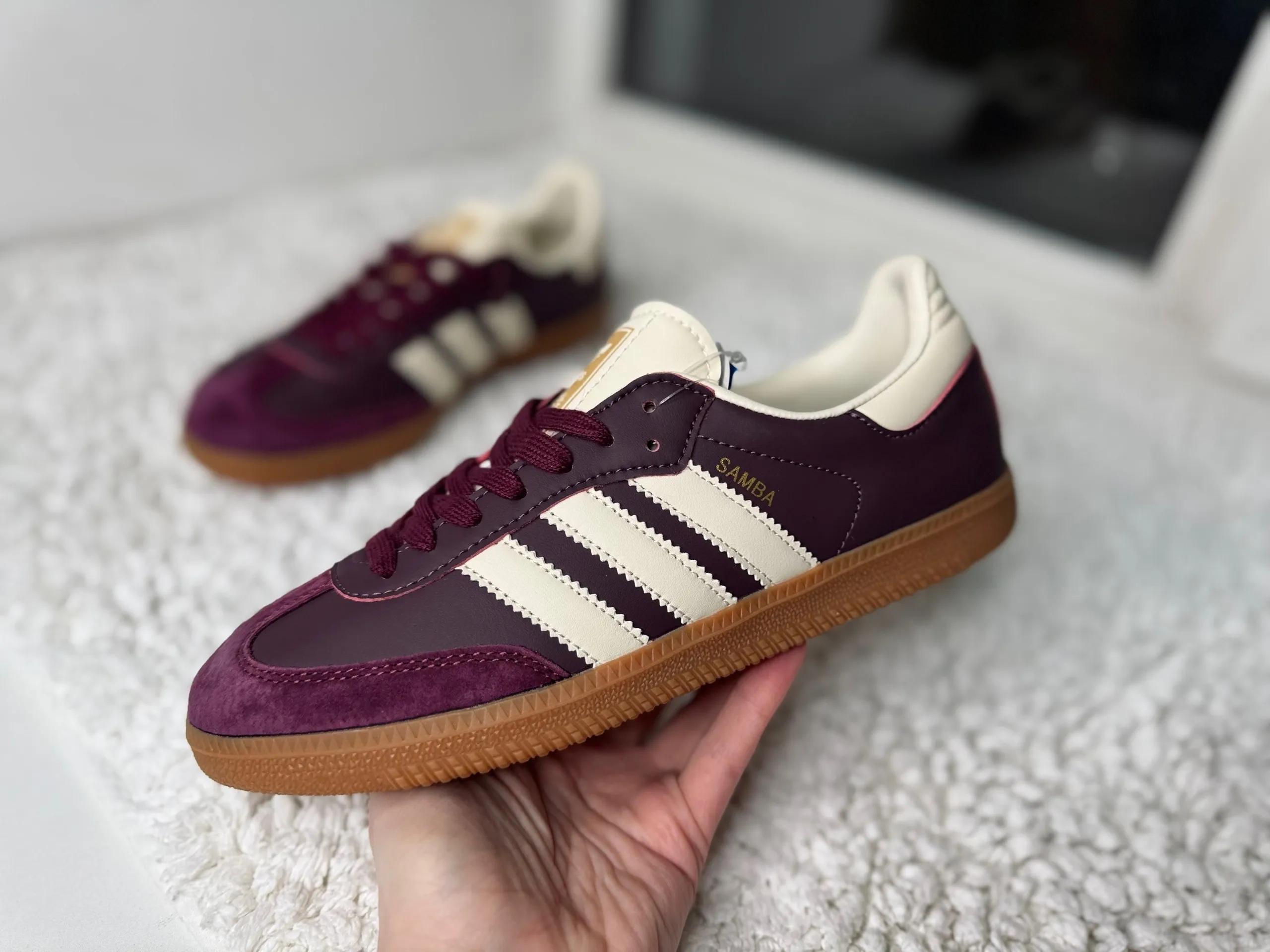 Adidas Samba винного цвета