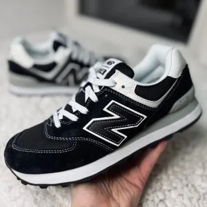 New Balance 574 черные с белой строчкой