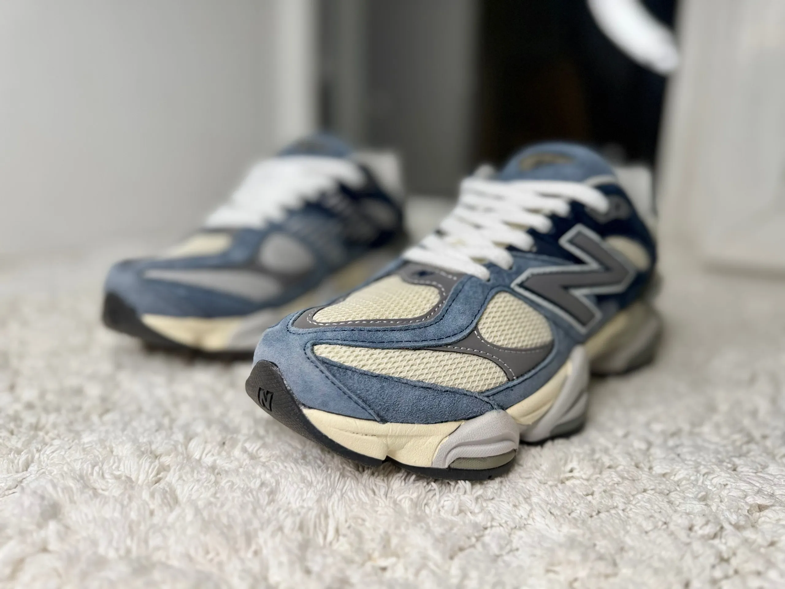 New Balance 9060 синие с голубым