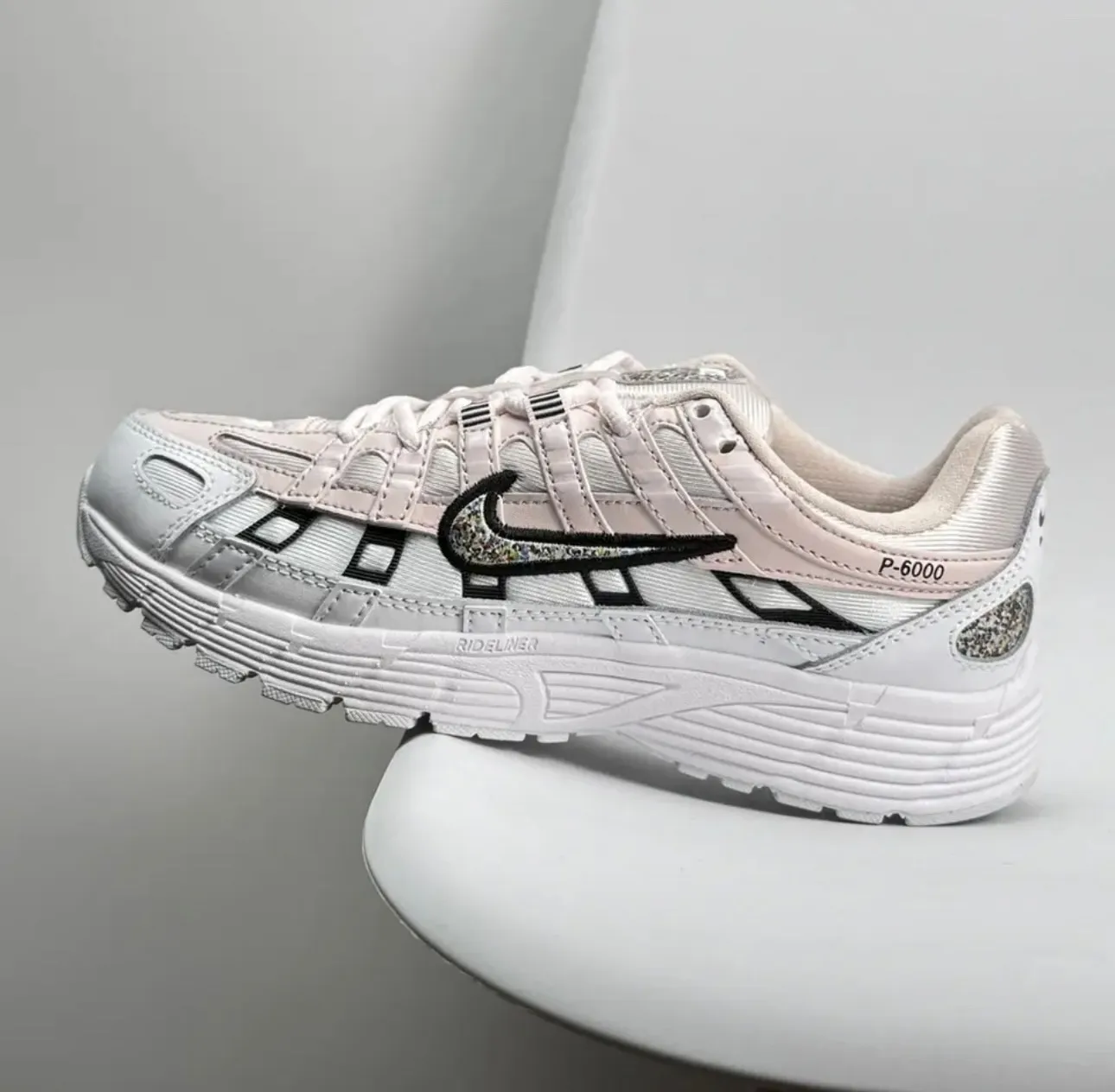 Nike P-6000 нежно-розовые