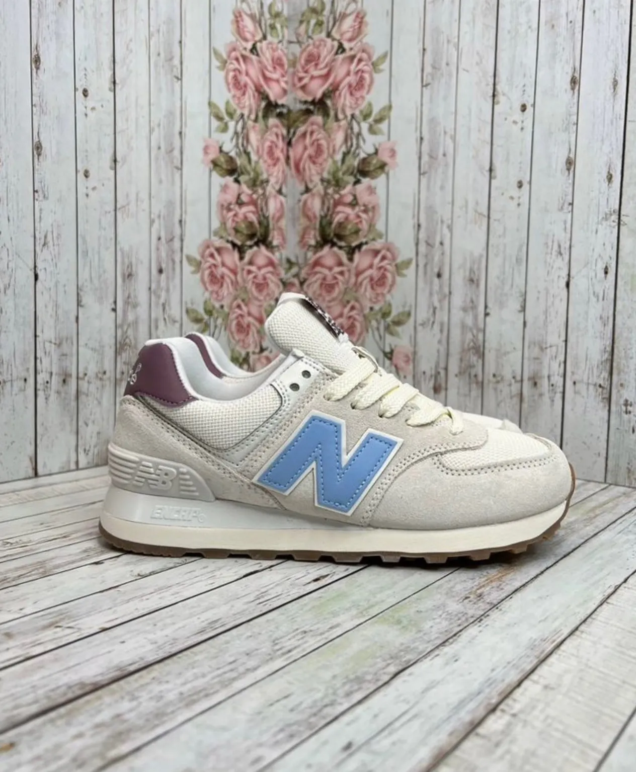 Кроссовки New Balance 574  бежевые с голубым