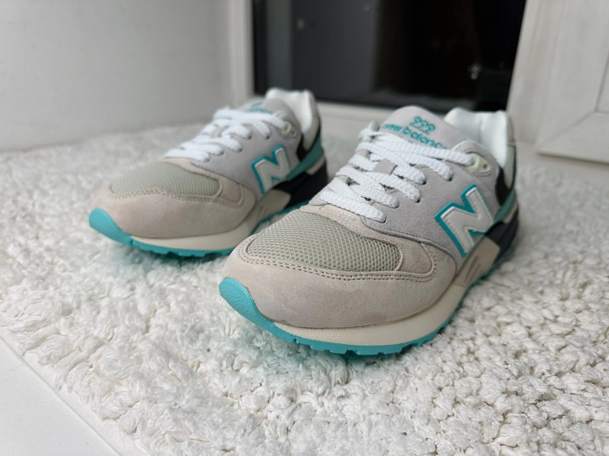 New Balance 999 серые с мятным