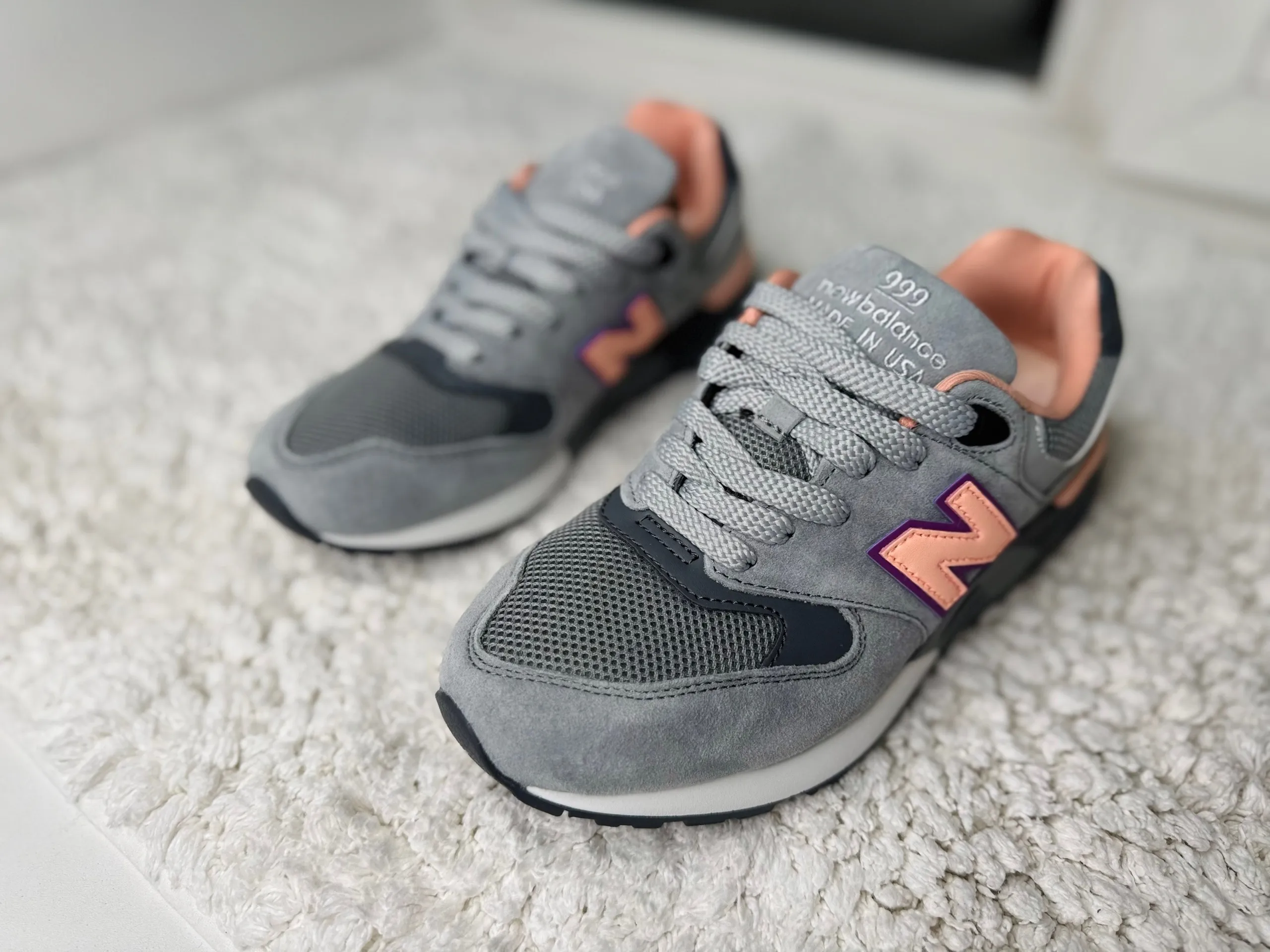 New Balance 999 серые комикс
